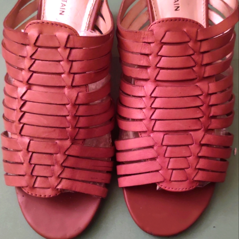 White Mountain Capitol Women's Leather Wedge Sandals